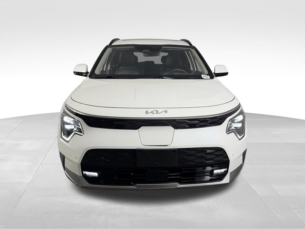 Used 2023 Kia Niro Wave w/ Wave Preserve Package FWD image 4