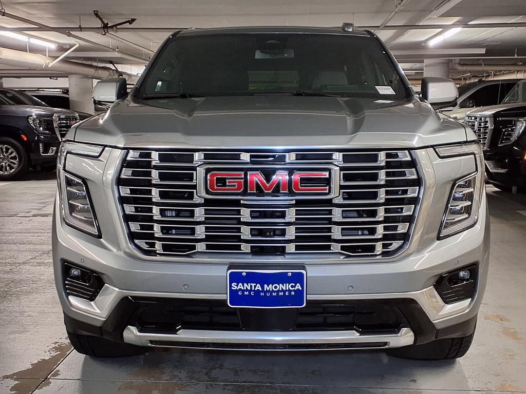 Used 2025 GMC Yukon Denali AWD/4WD image 2