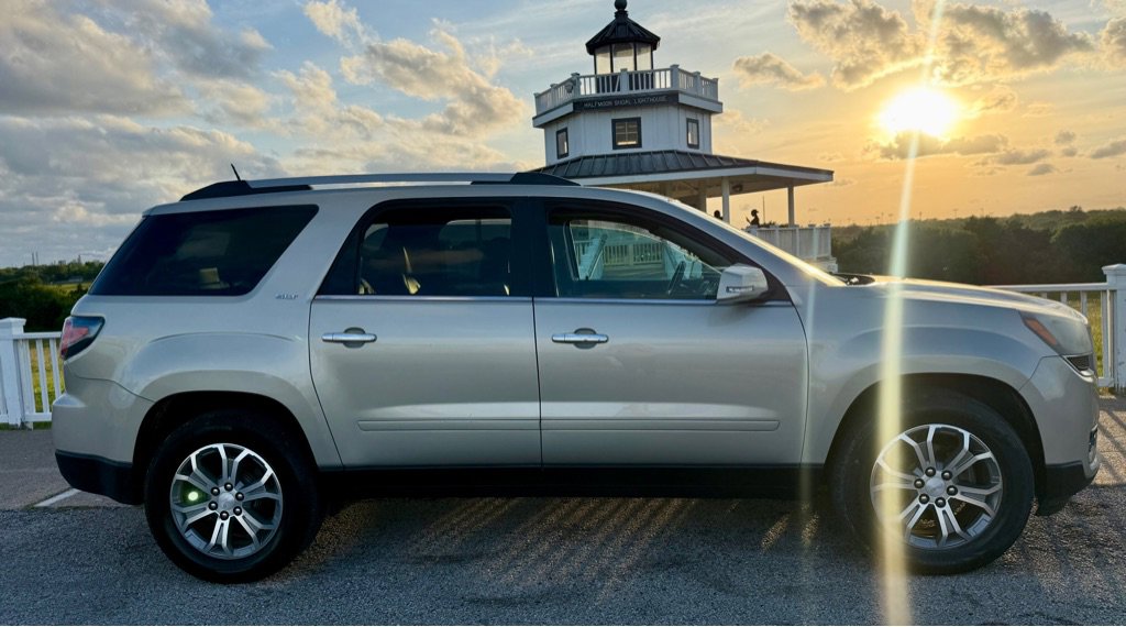 Used 2016 GMC Acadia SLT w/ Open Road Package FWD image 4