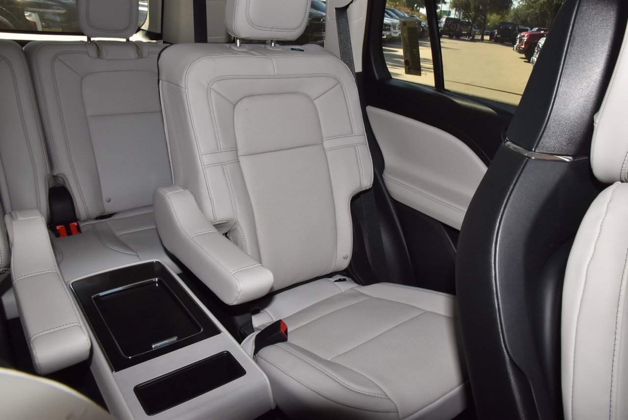 New 2027 Lincoln Aviator Reserve AWD/4WD image 23