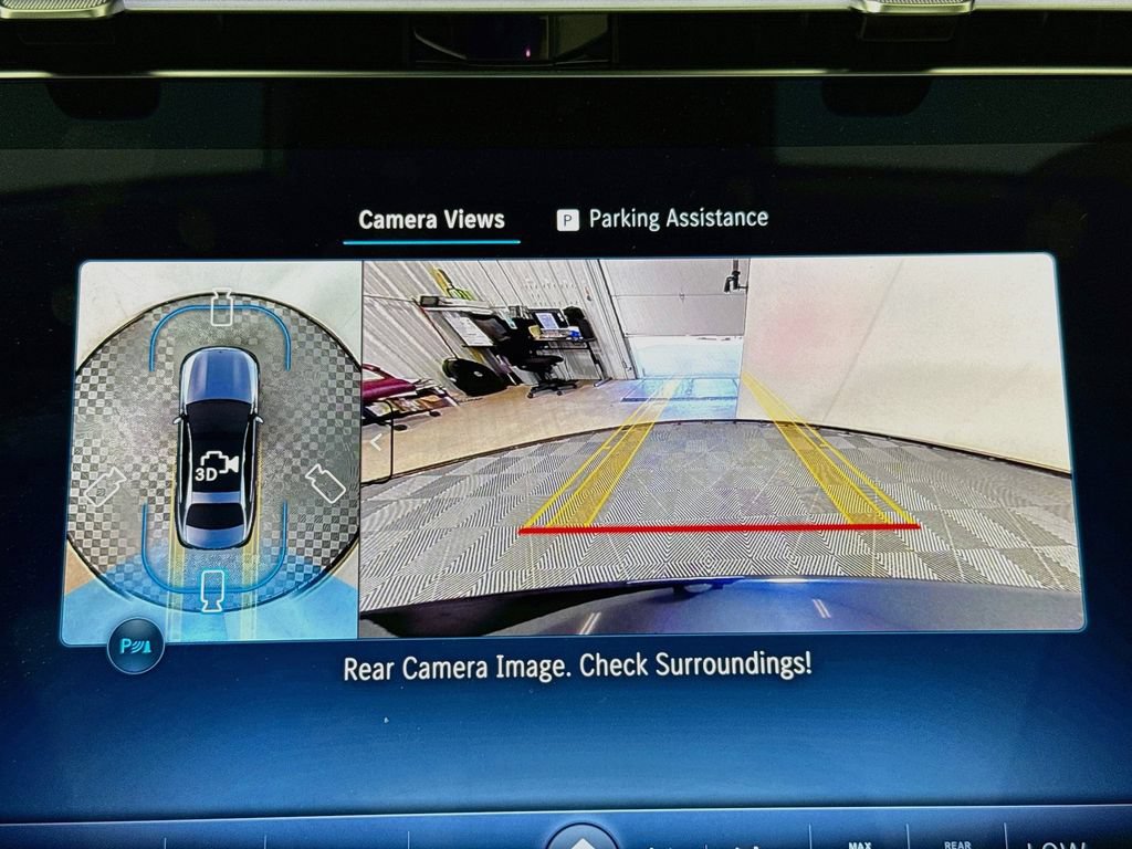 Used 2025 Mercedes-Benz E 450 4MATIC Sedan w/ MBUS Superscreen Package image 14