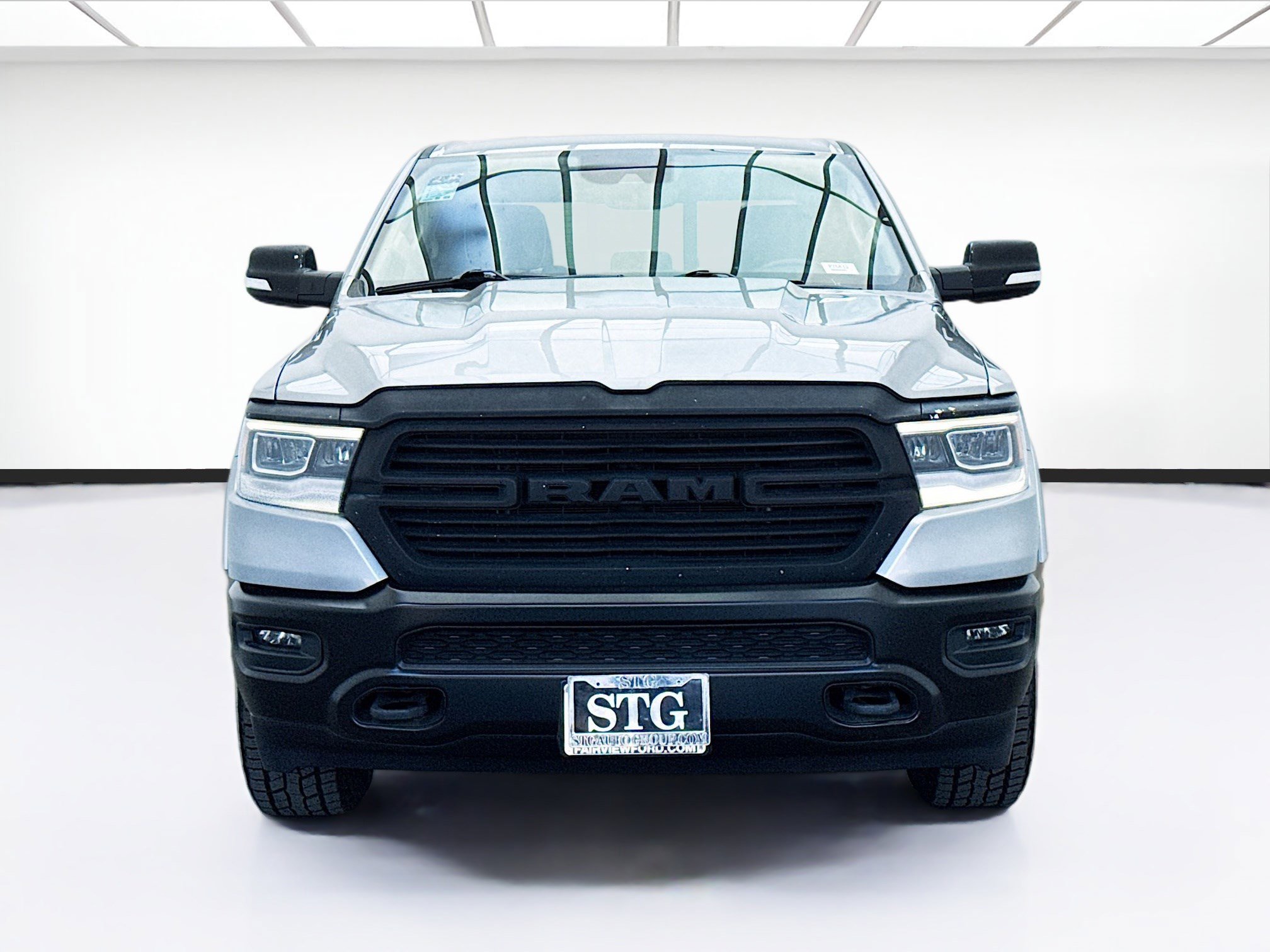 Used 2021 RAM 1500 Laramie w/ Off Road Group AWD/4WD image 2