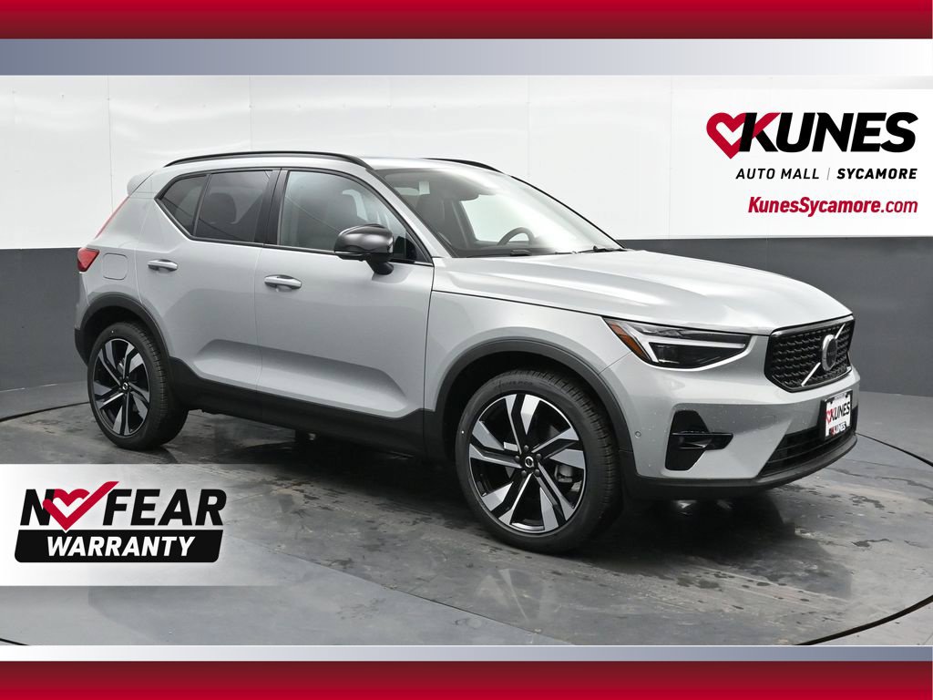 Used 2025 Volvo XC40 B5 Ultra w/ Climate Package