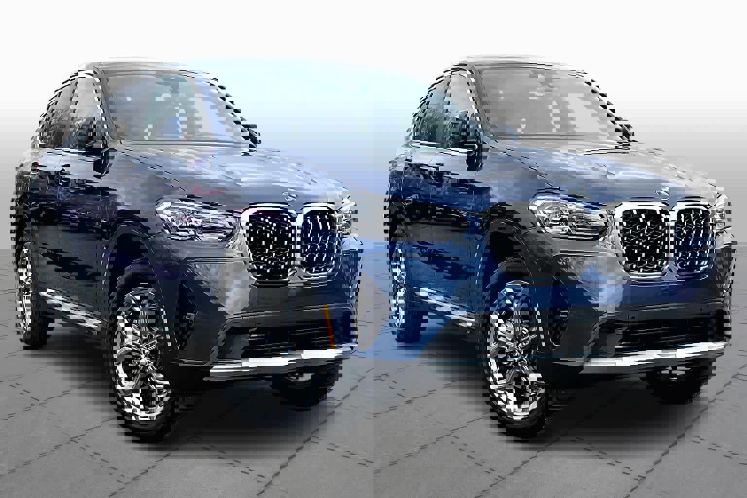 Used 2025 BMW X4 xDrive30i image 2