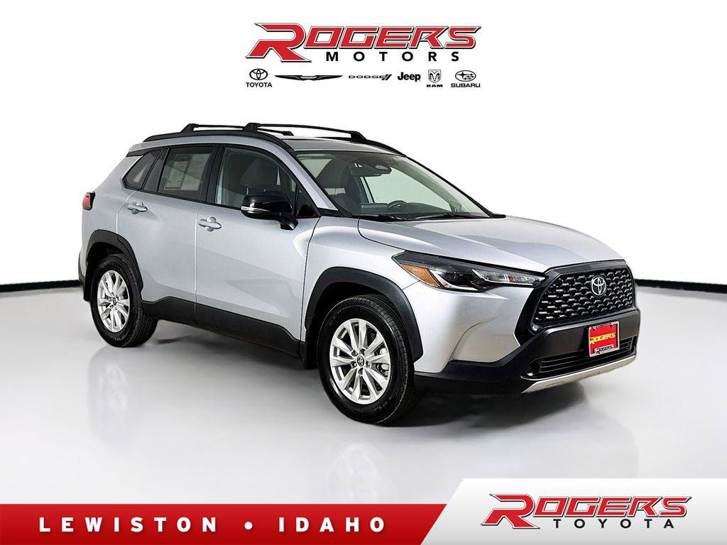 Certified 2025 Toyota Corolla Cross LE w/ Moonroof Package AWD/4WD image 1