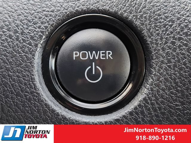 Used 2025 Toyota Camry LE FWD image 21