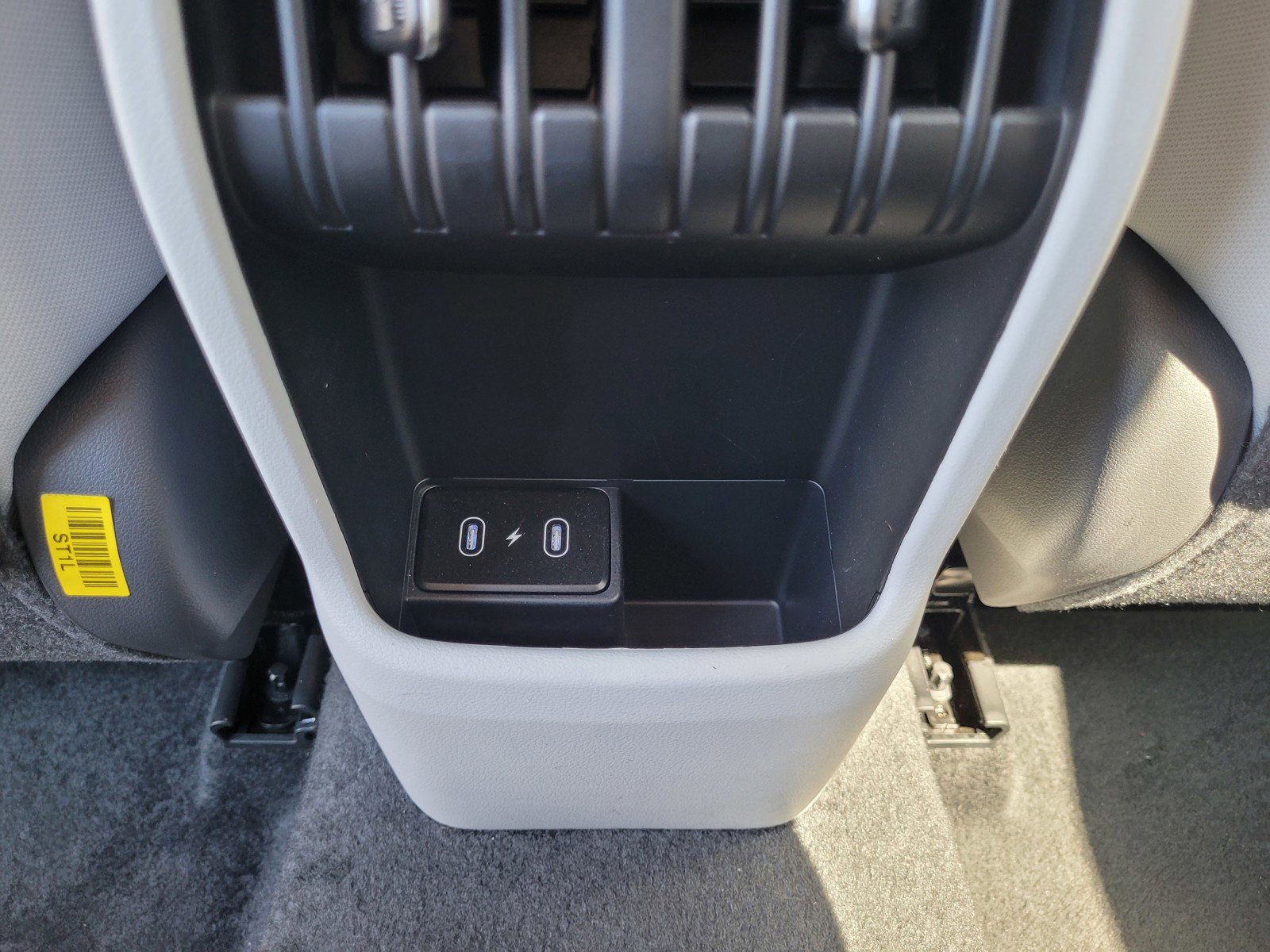 Used 2025 Hyundai Kona SEL FWD image 14