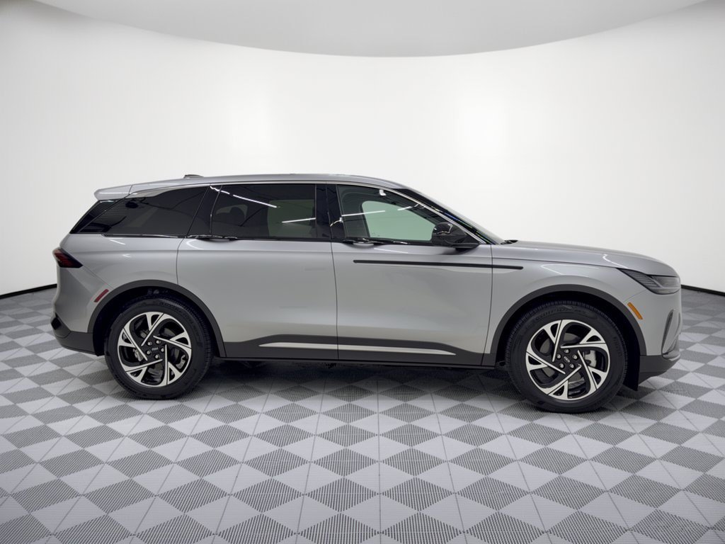 Used 2026 Lincoln Nautilus Premier w/ Equipment Group 102A AWD/4WD image 8