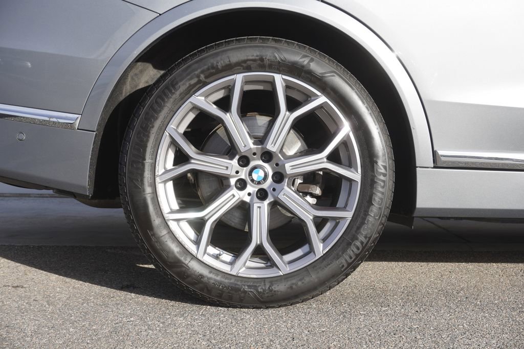 Used 2023 BMW X7 xDrive40i w/ Premium Package image 34