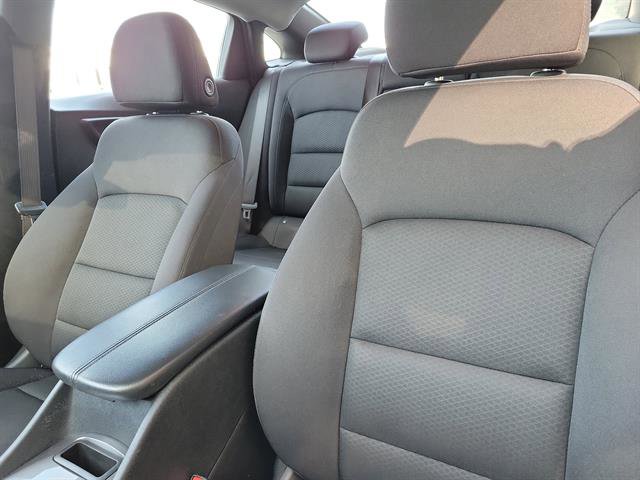 Used 2025 Chevrolet Malibu LT image 5