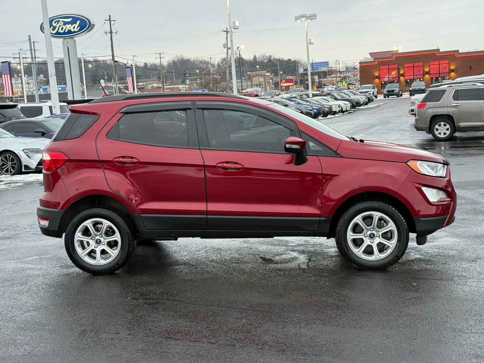 Used 2021 Ford EcoSport SE image 2