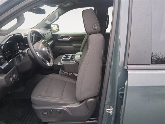 Used 2025 Chevrolet Silverado 1500 LT image 9