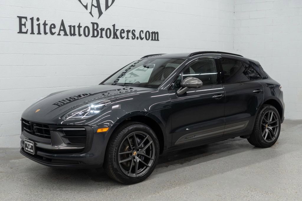 Used 2023 Porsche Macan Turbo image 49