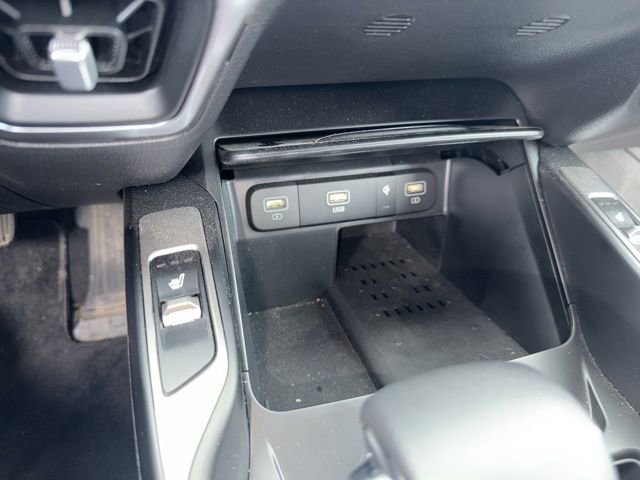 Used 2023 Kia Sorento S w/ Panoramic Sunroof Package image 45