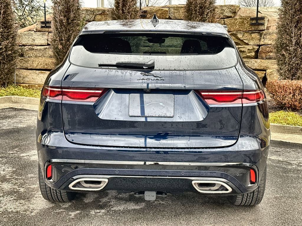 Used 2025 Jaguar F-PACE R-Dynamic S AWD/4WD image 4