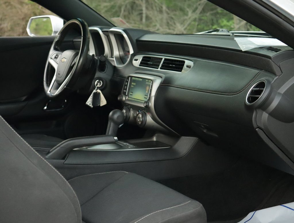Used 2014 Chevrolet Camaro LT RWD image 25