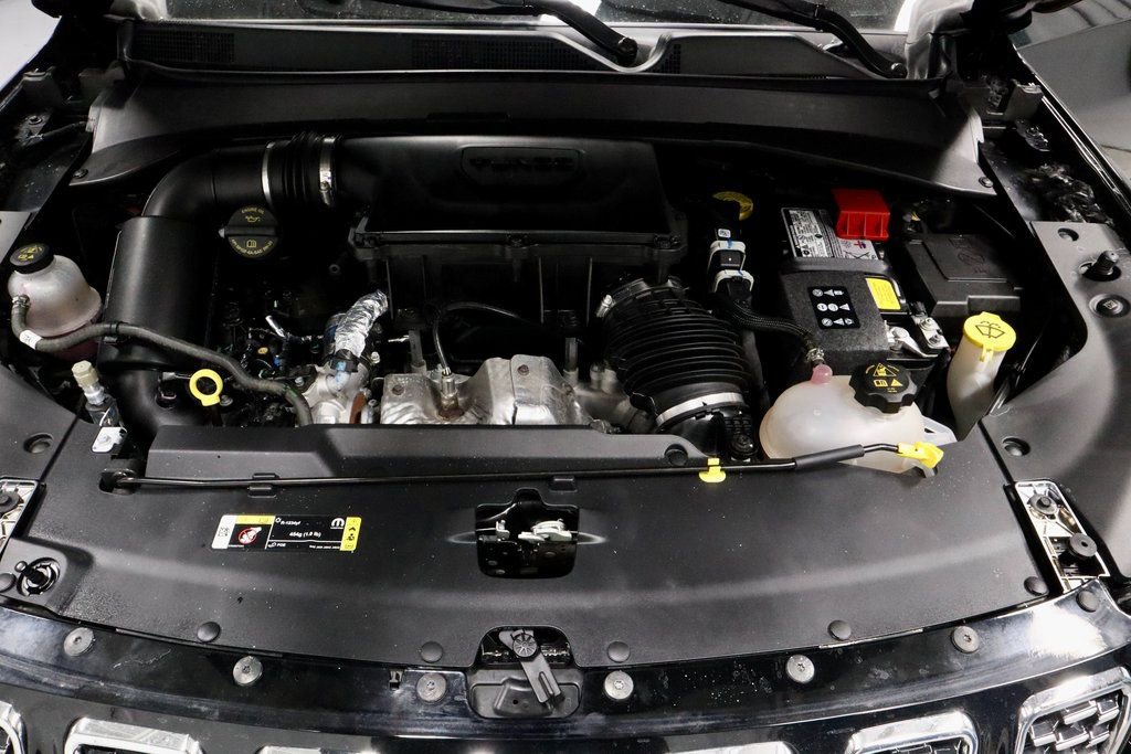 Used 2024 Jeep Compass Limited image 16