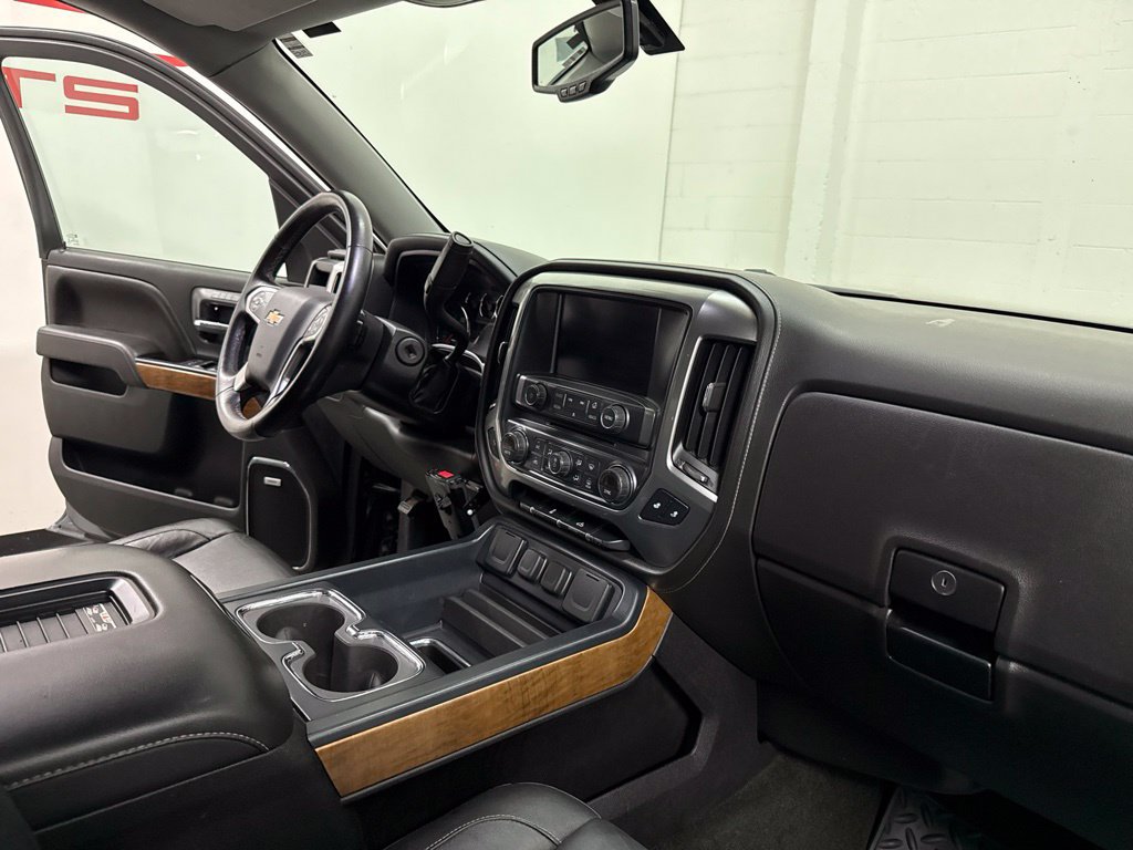 Used 2017 Chevrolet Silverado 1500 LTZ w/ Sport Package AWD/4WD image 29