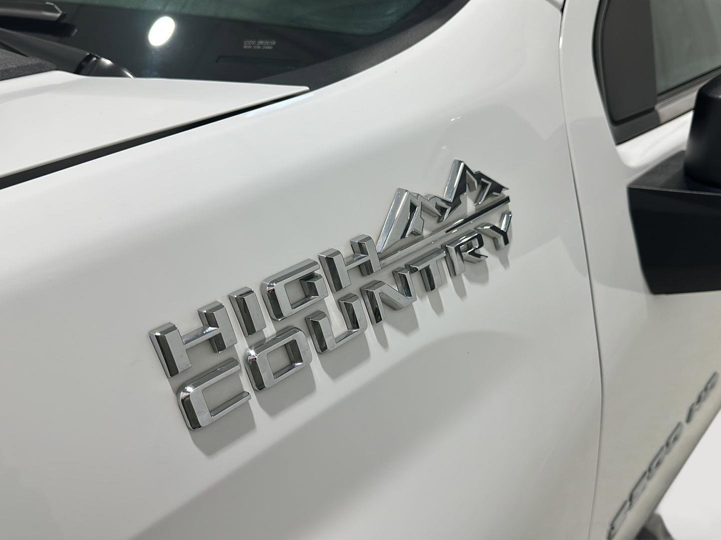 Used 2023 Chevrolet Silverado 2500 High Country image 31