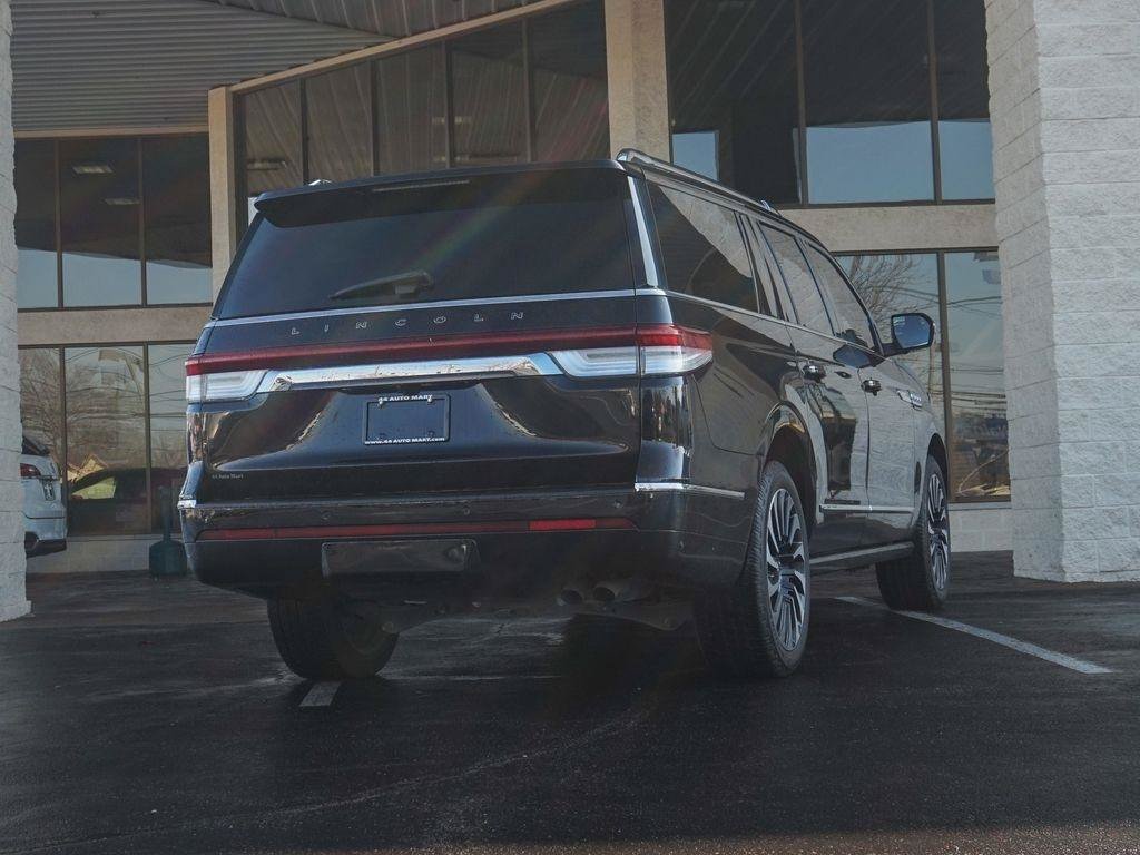Used 2023 Lincoln Navigator L Black Label AWD/4WD image 3