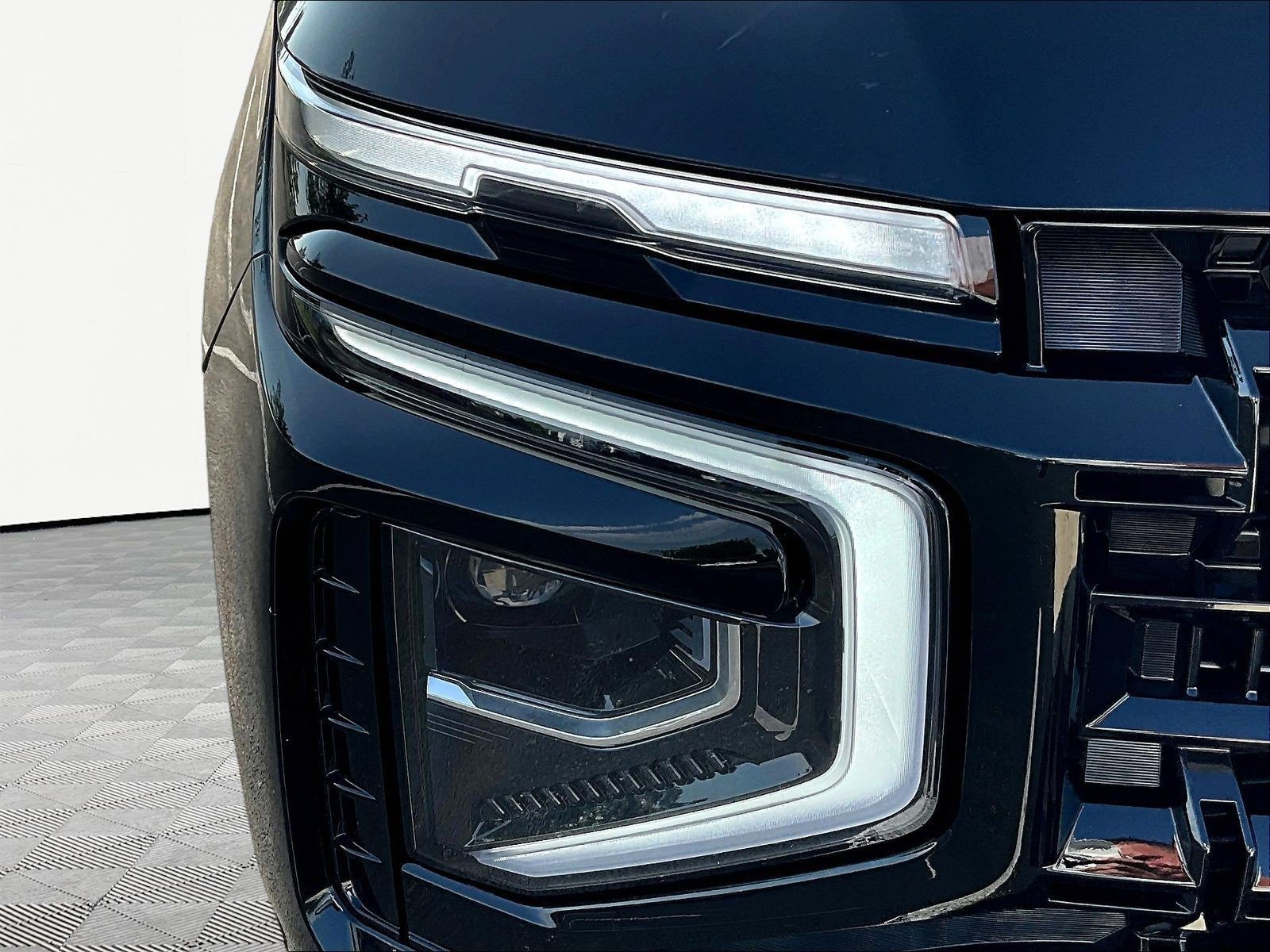 New 2026 Chevrolet Tahoe Z71 w/ Comfort Package AWD/4WD image 8