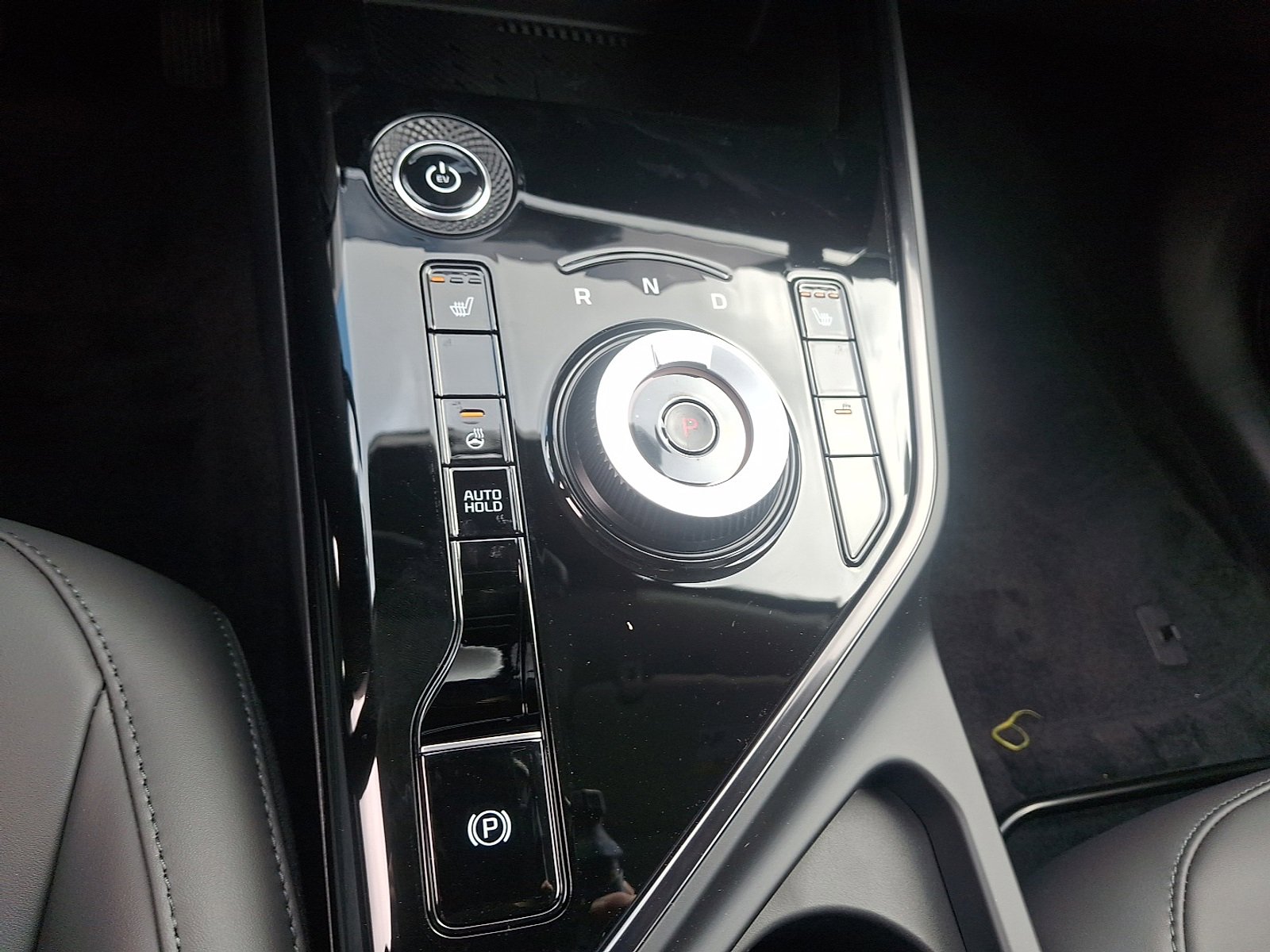 New 2025 Kia Niro Wind image 15