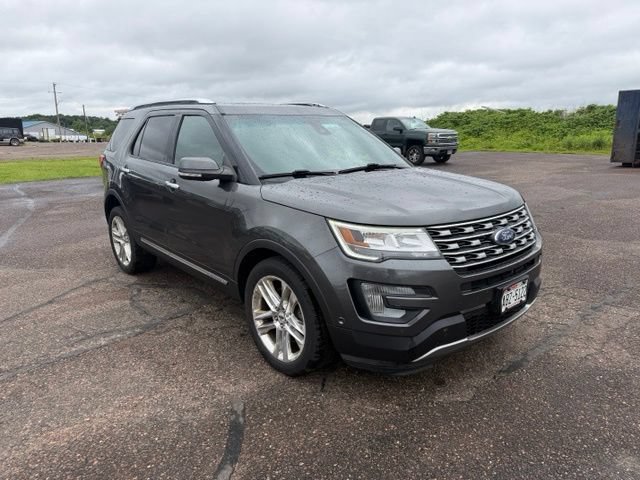 Used 2016 Ford Explorer Limited w/ Equipment Group 301A FWD image 2
