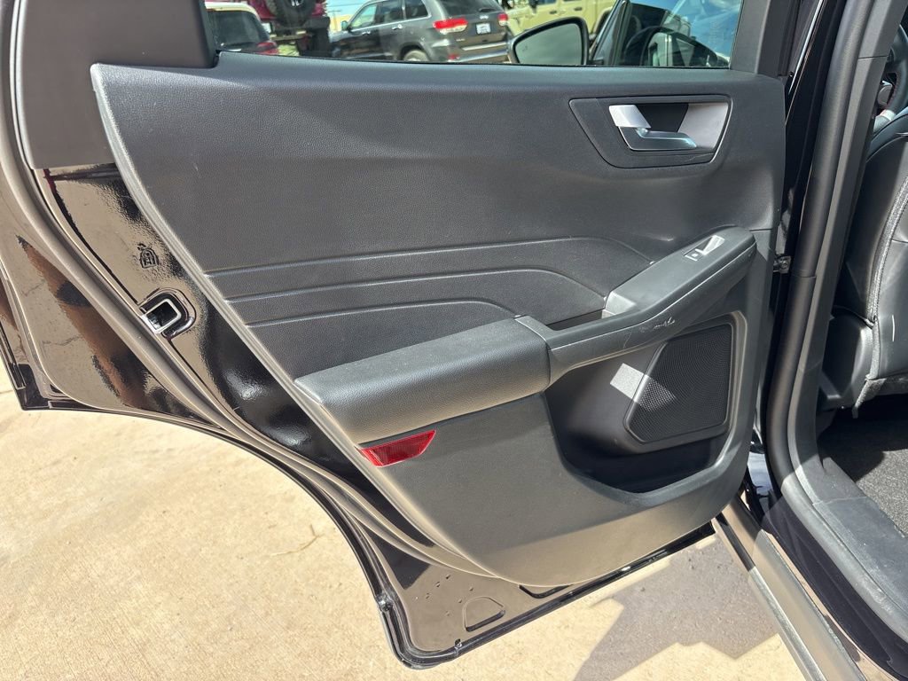 Used 2025 Ford Escape ST-Line Select image 17