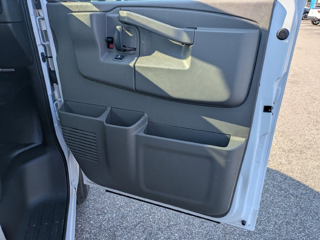 New 2026 Chevrolet Express 2500 RWD image 24