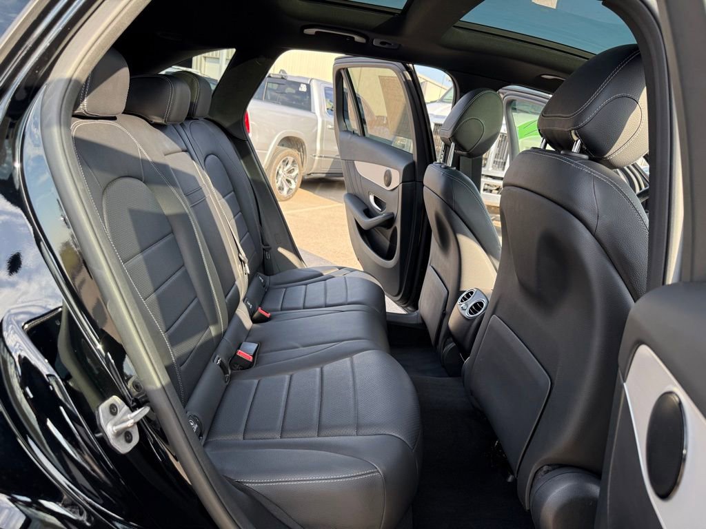 Used 2022 Mercedes-Benz GLC 300 4MATIC image 18