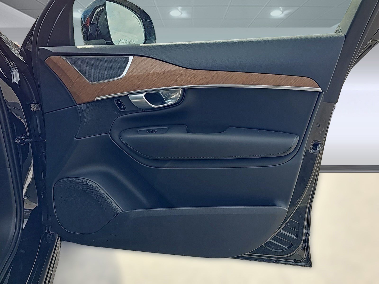 New 2024 Volvo XC90 T8 Plus w/ Protection Package Premier image 42