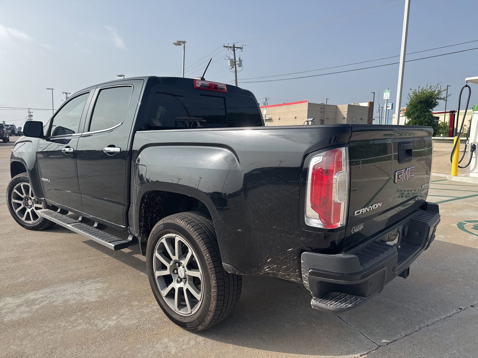 Used 2019 GMC Canyon Denali RWD image 6