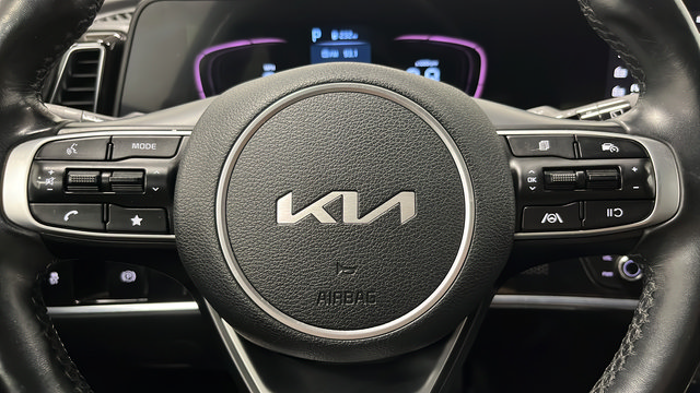 Used 2023 Kia Sportage EX AWD/4WD image 15