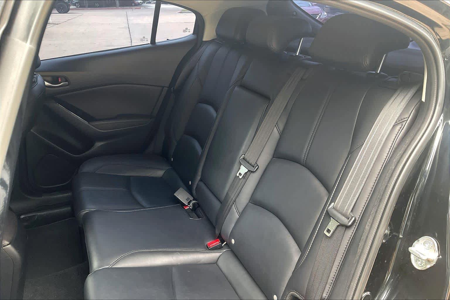 Used 2018 MAZDA MAZDA3 Touring FWD image 21