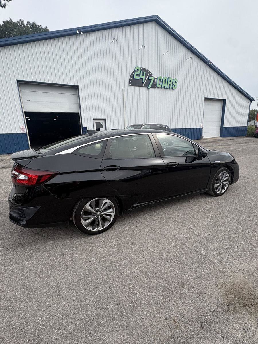 Used 2018 Honda Clarity Touring image 13