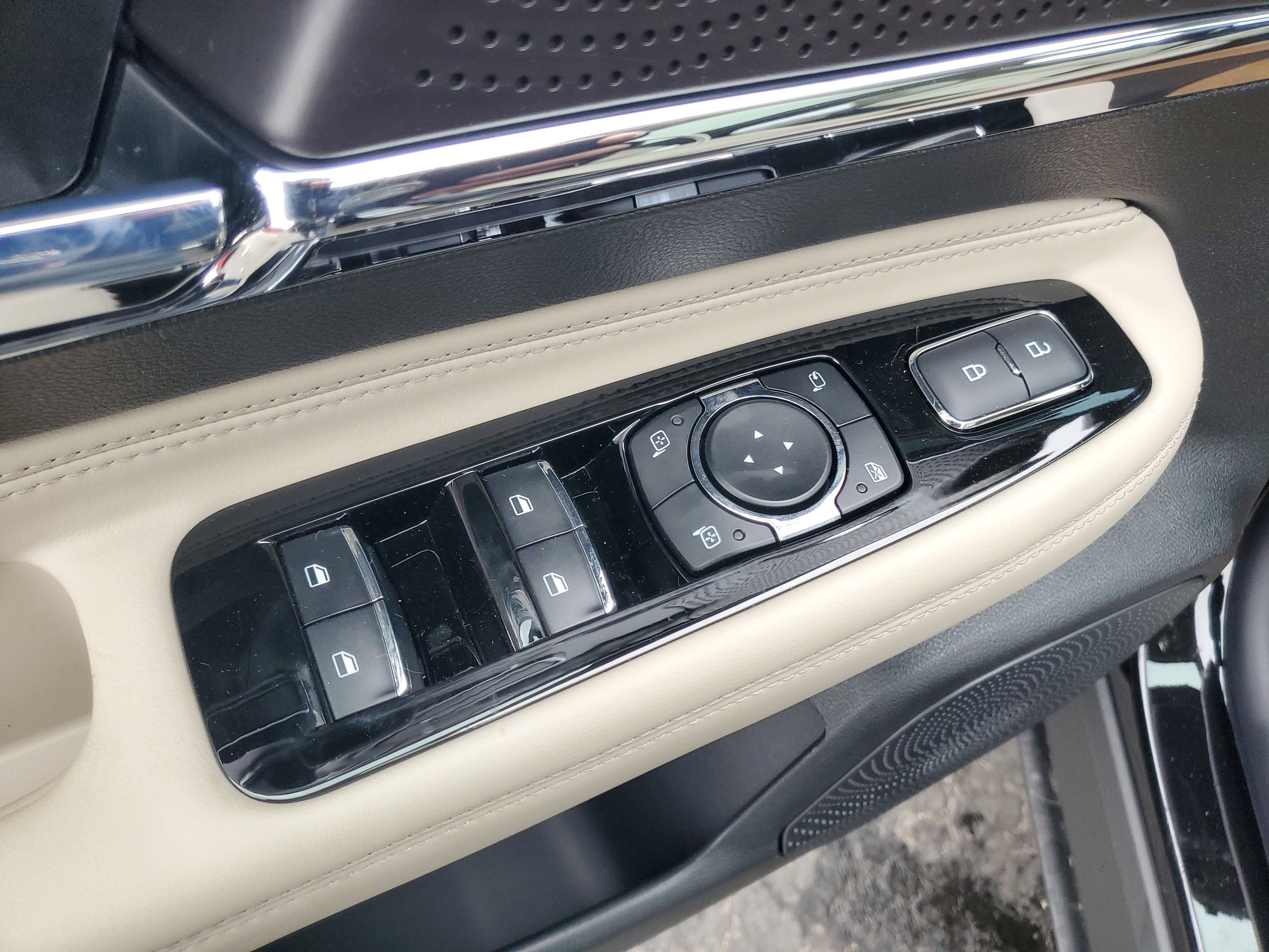 New 2026 Lincoln Corsair Premiere image 10