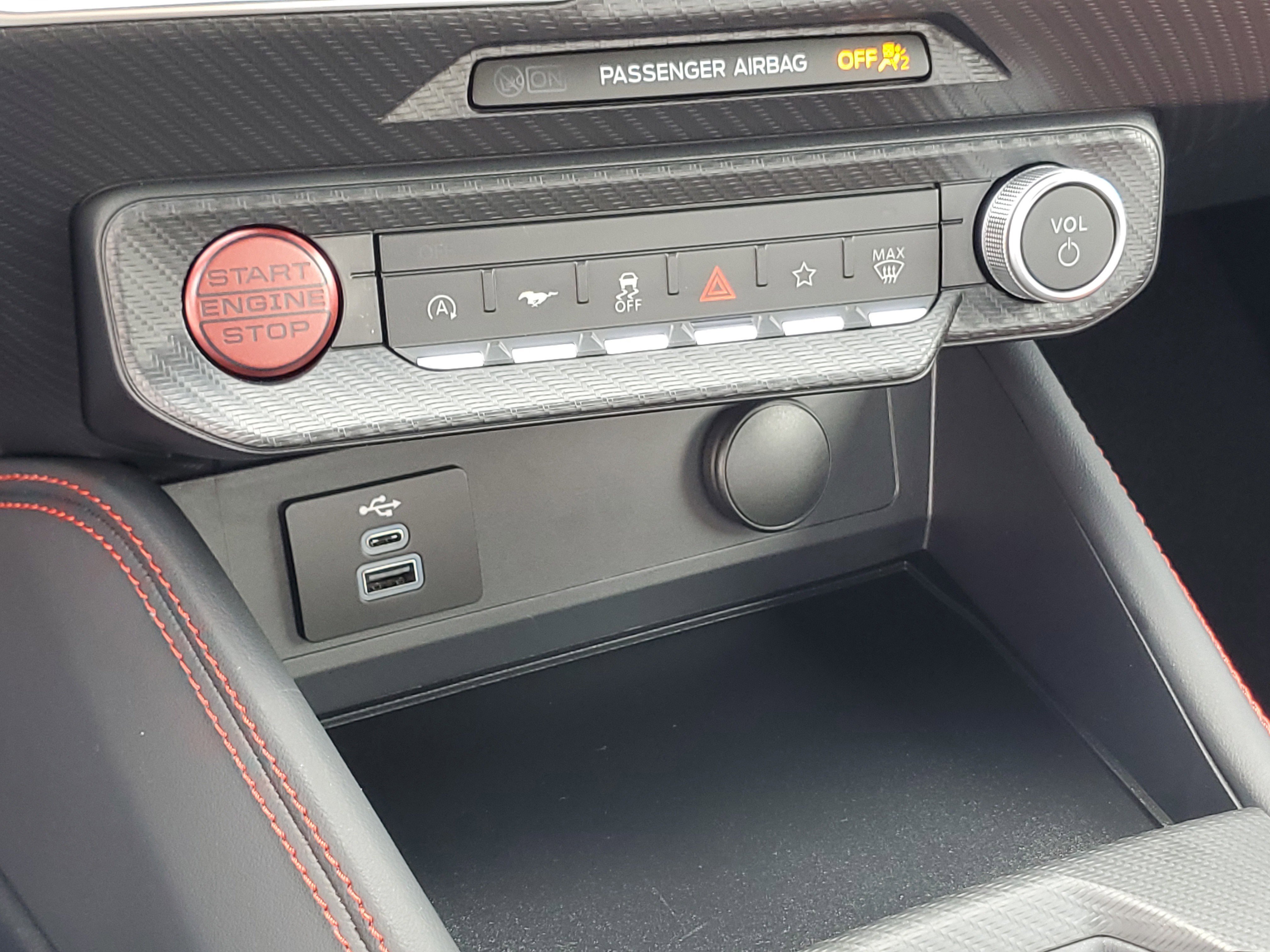 Used 2025 Ford Mustang GT Premium image 18