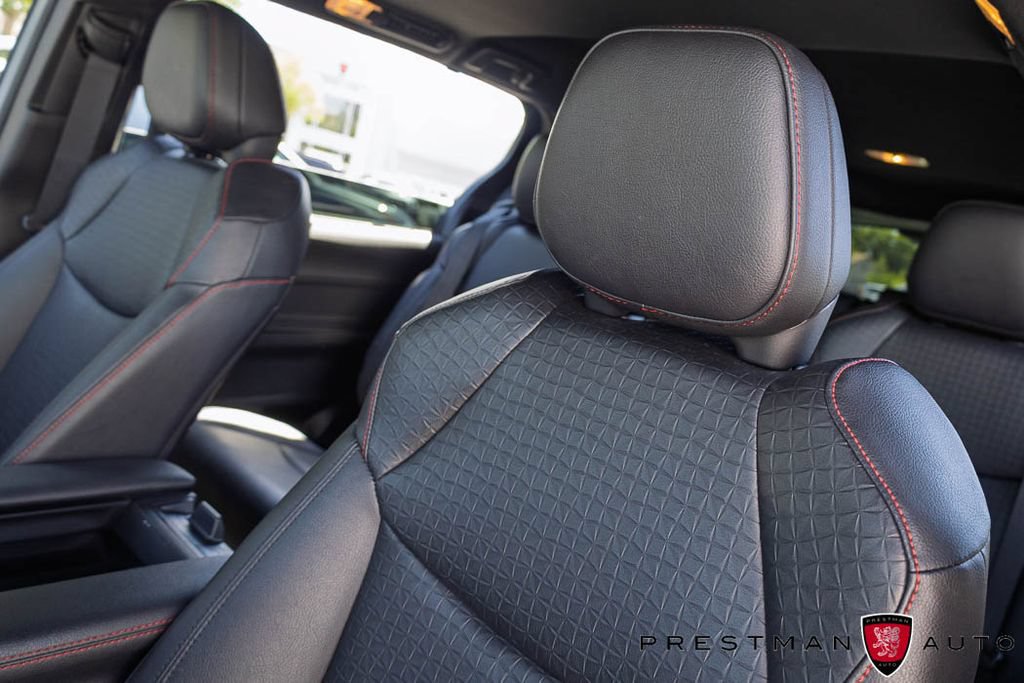 Used 2025 Toyota Sienna XSE FWD image 28