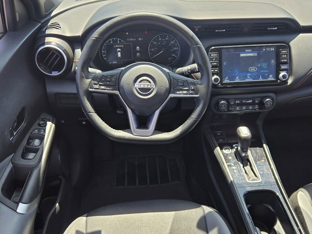 Used 2023 Nissan Kicks SR w/ SR Premium Package FWD image 12