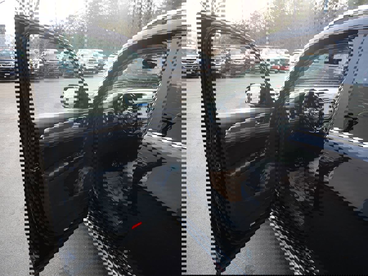 Used 2019 Volkswagen Atlas SEL R-Line image 14