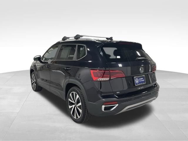 Certified 2022 Volkswagen Taos SE image 5