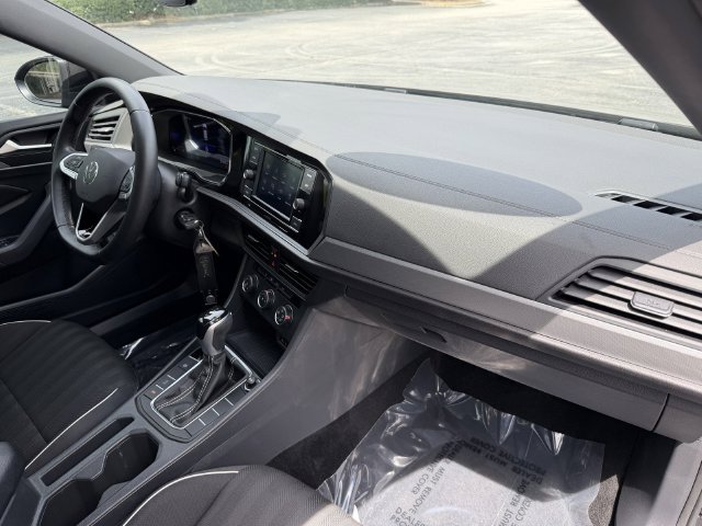 Used 2023 Volkswagen Jetta Sport FWD image 39