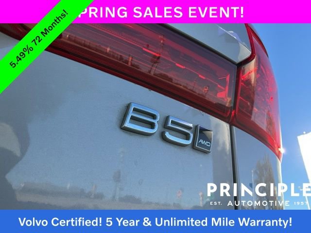 Certified 2025 Volvo XC60 B5 Core image 16