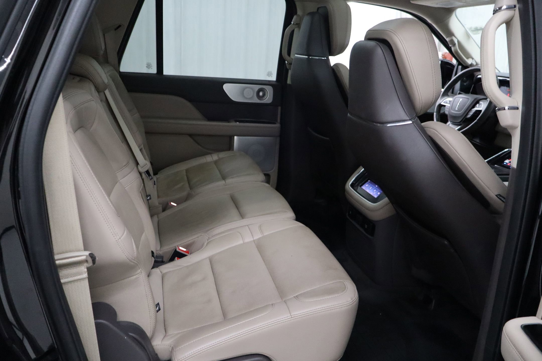 Used 2023 Lincoln Navigator L Reserve image 28