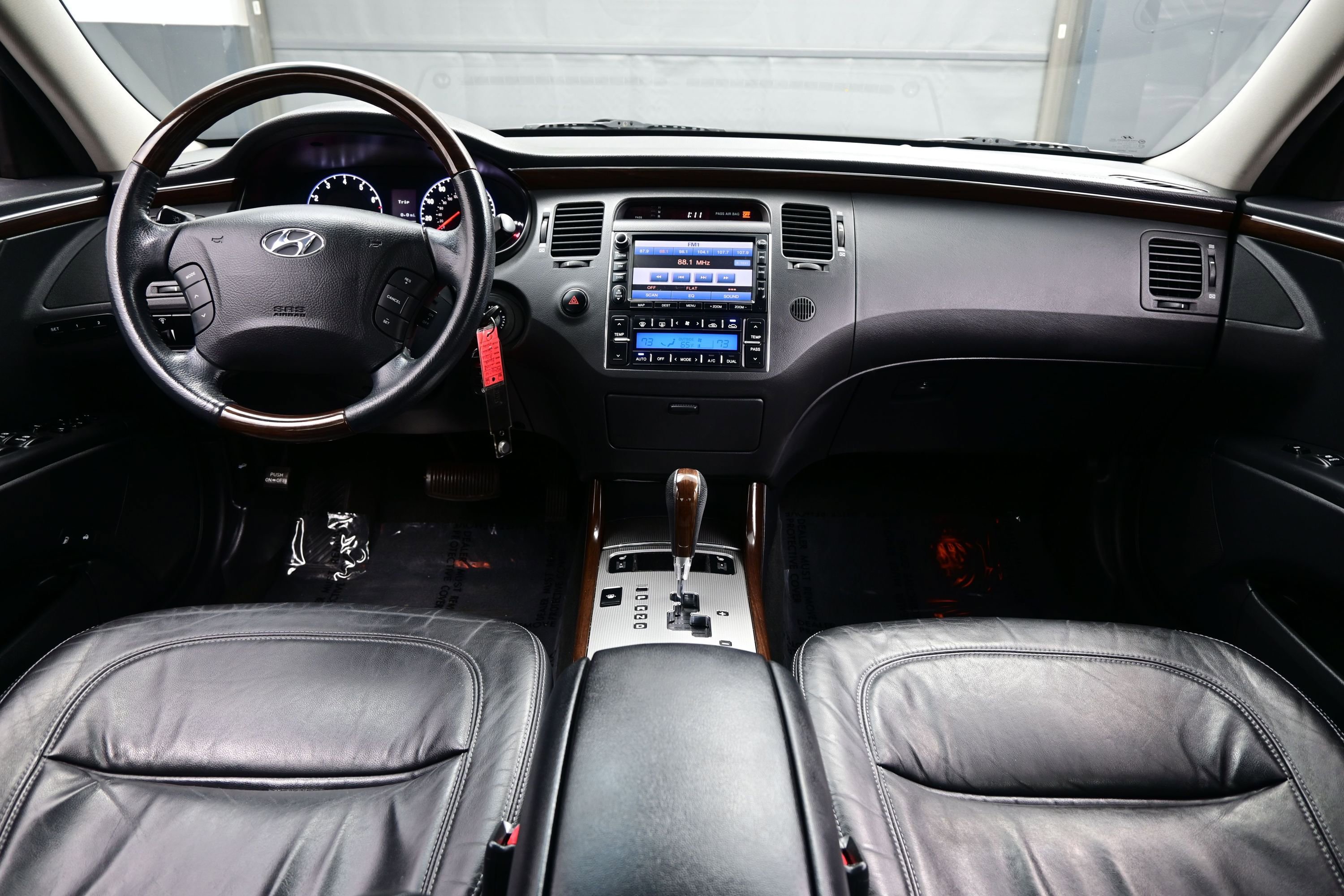 Used 2009 Hyundai Azera Limited w/ Ultimate Navigation Pkg 4 FWD image 17