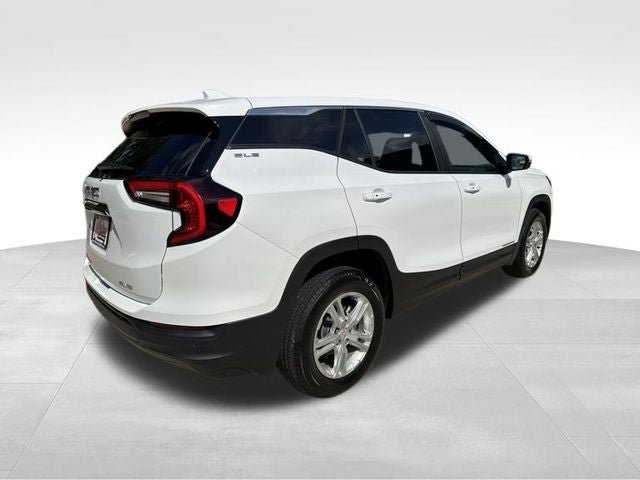 Used 2023 GMC Terrain SLE AWD/4WD image 4