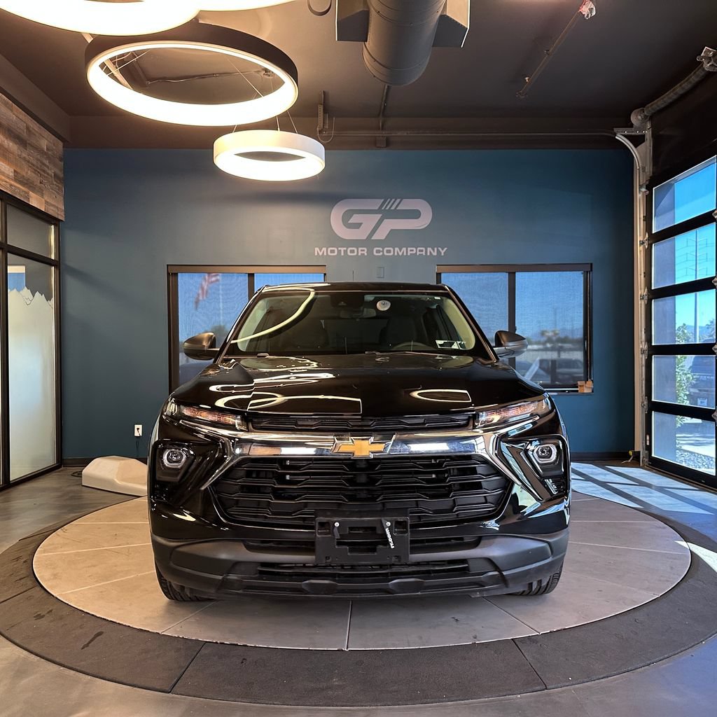 Used 2024 Chevrolet TrailBlazer LS w/ LS Convenience Package FWD image 8
