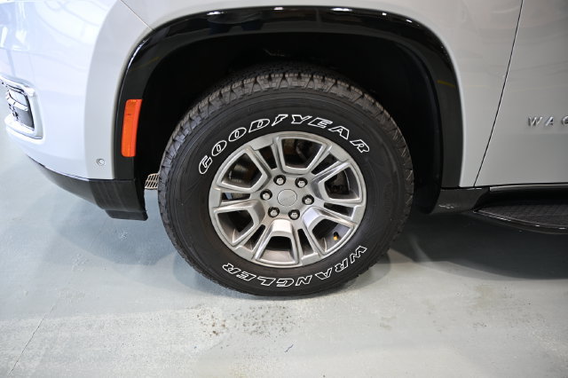 Used 2022 Jeep Wagoneer Series I AWD/4WD image 34