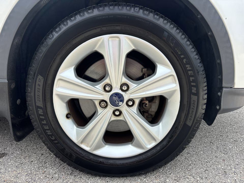 Used 2013 Ford Escape SE FWD image 30
