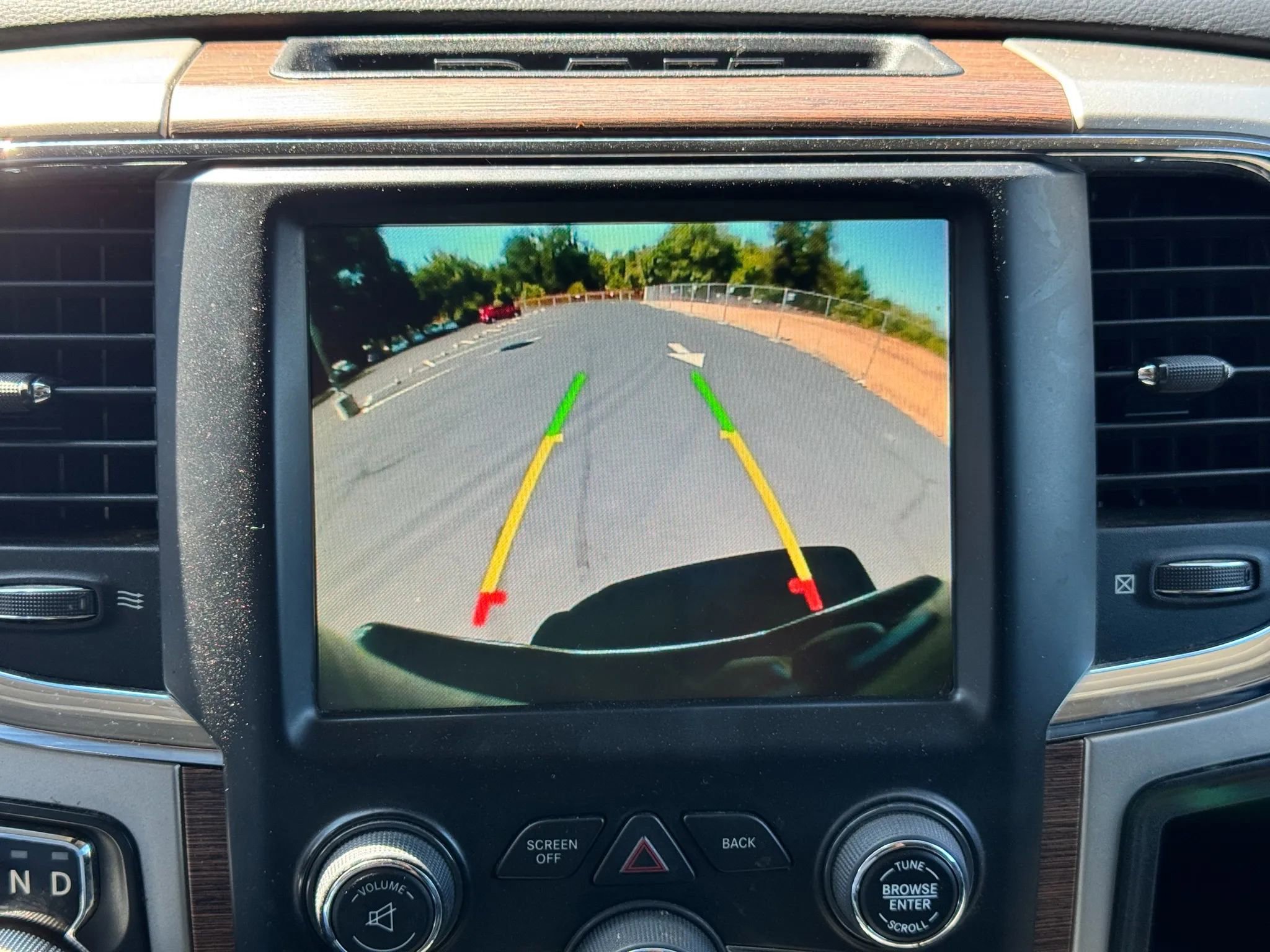 Used 2017 RAM 1500 Laramie image 25